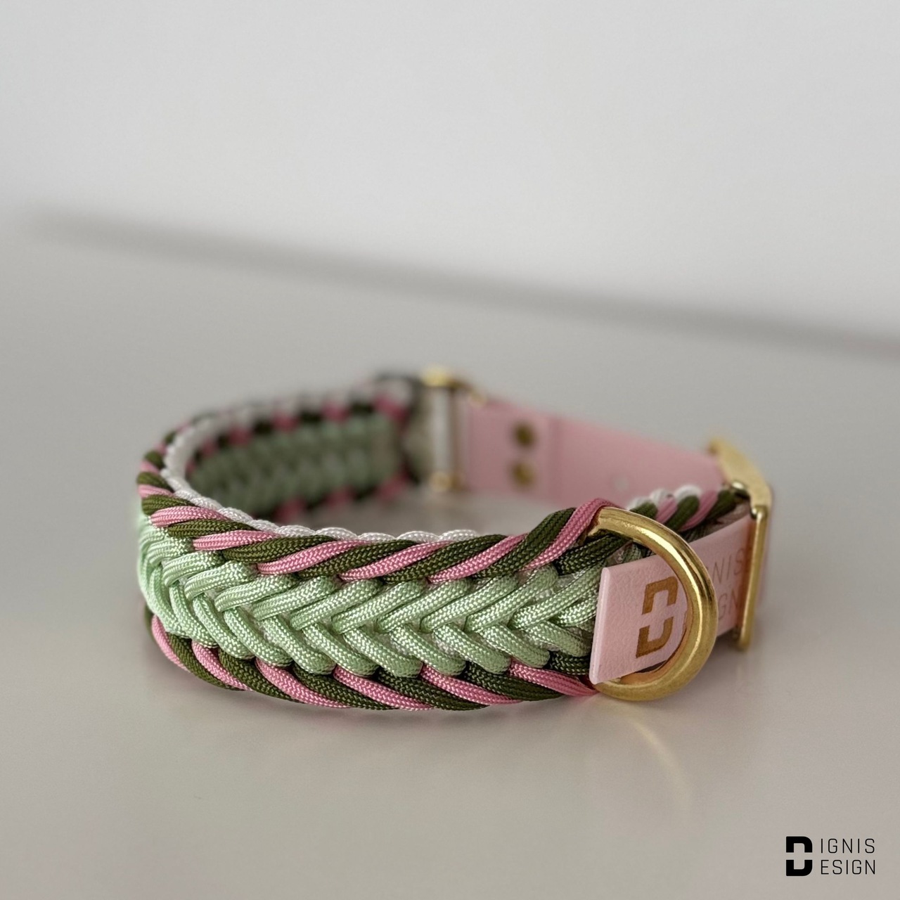 obroża z paracordu - bloom; paracord; dignis design; akcesoria dla psów; obroża pleciona