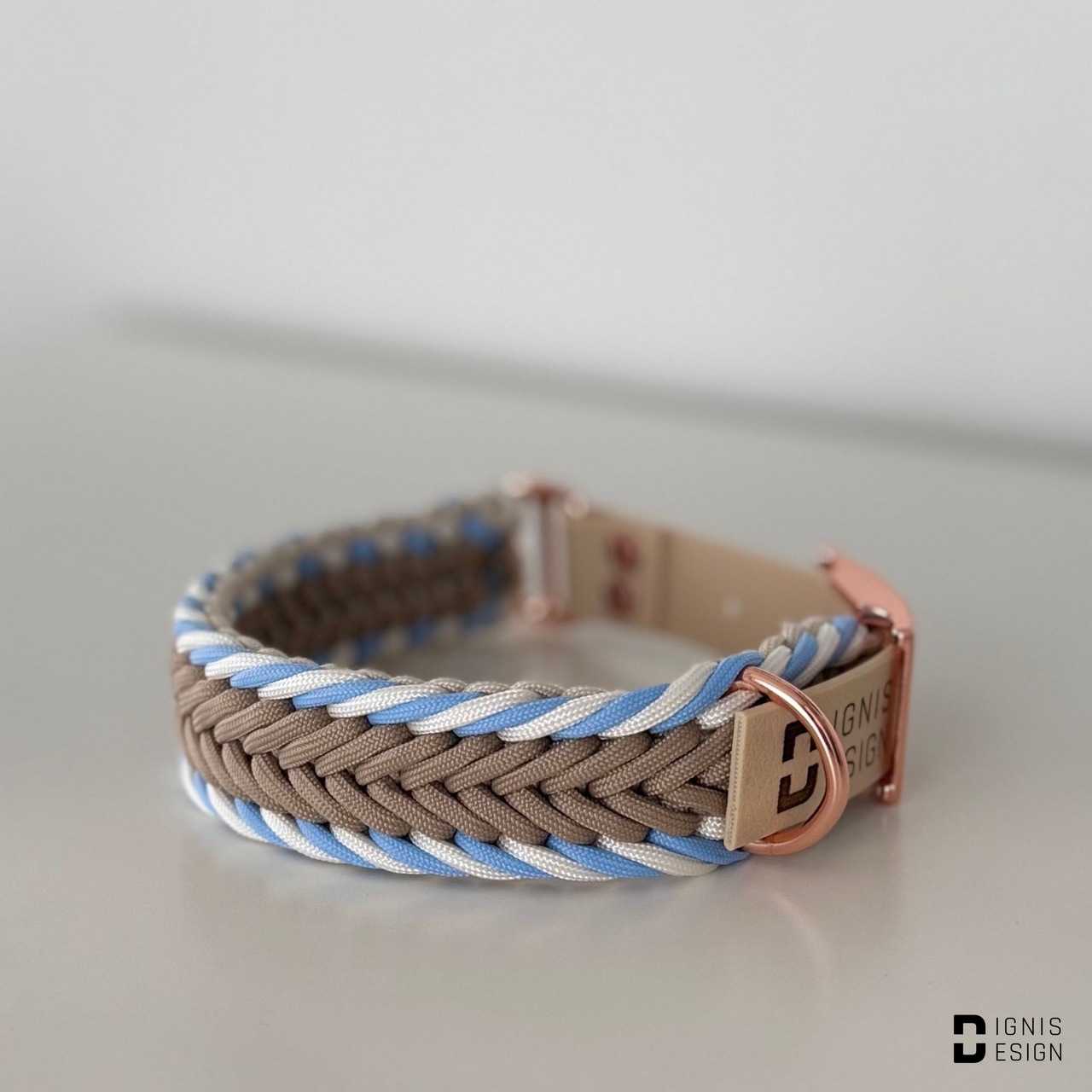 obroża z paracordu - breeze; dignis design; paracord; obroża pleciona; akcesoria dla psów