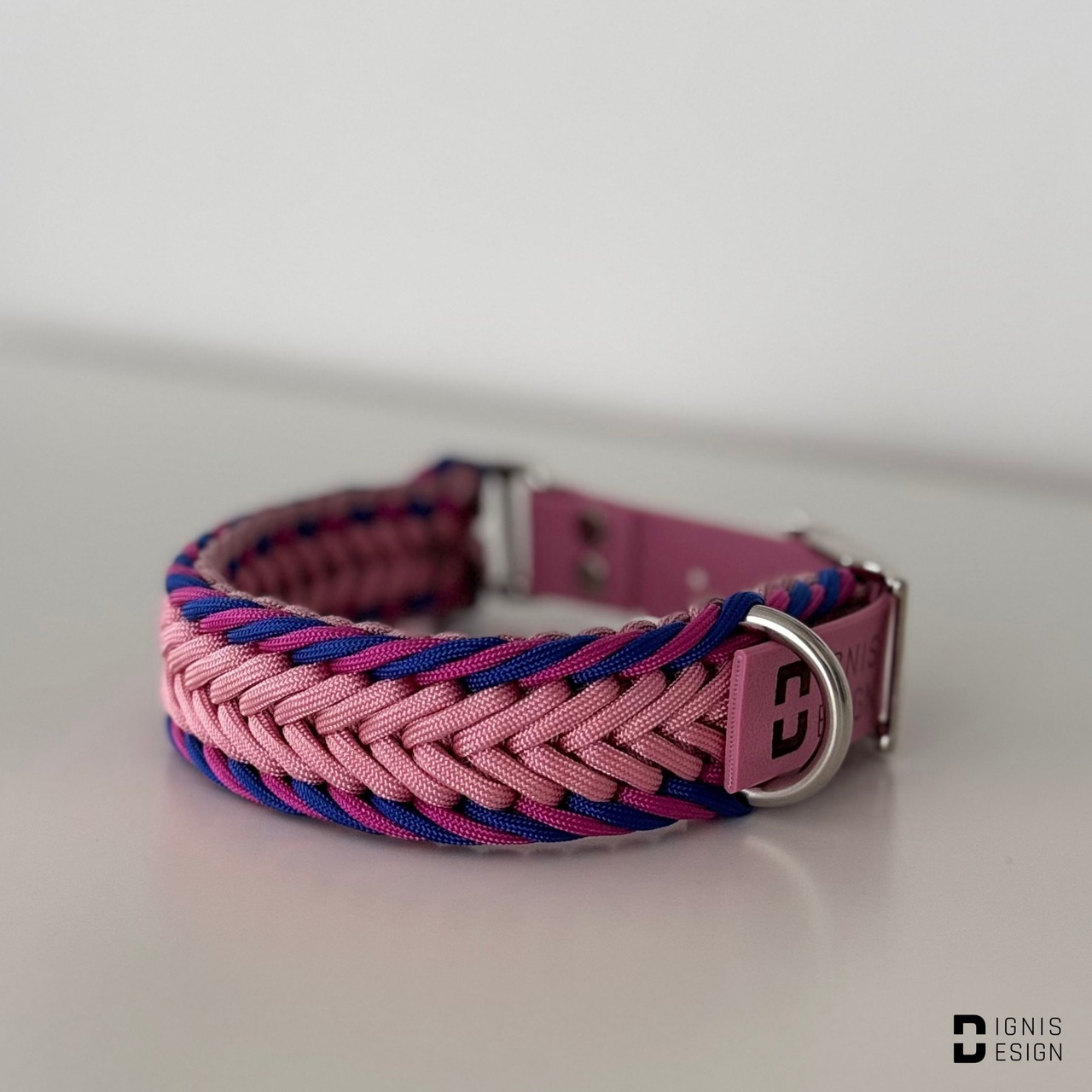obroża z paracordu - charm; dignis design; paracord; obroża pleciona; akcesoria dla psów